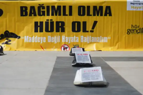 Şırnak’ta uyuşturucuya karşı "Bağımlı olma, hür ol" sergisi