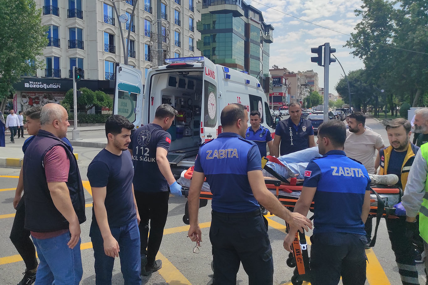 Batman'da yaya geçidinde kaza: 2 yaralı