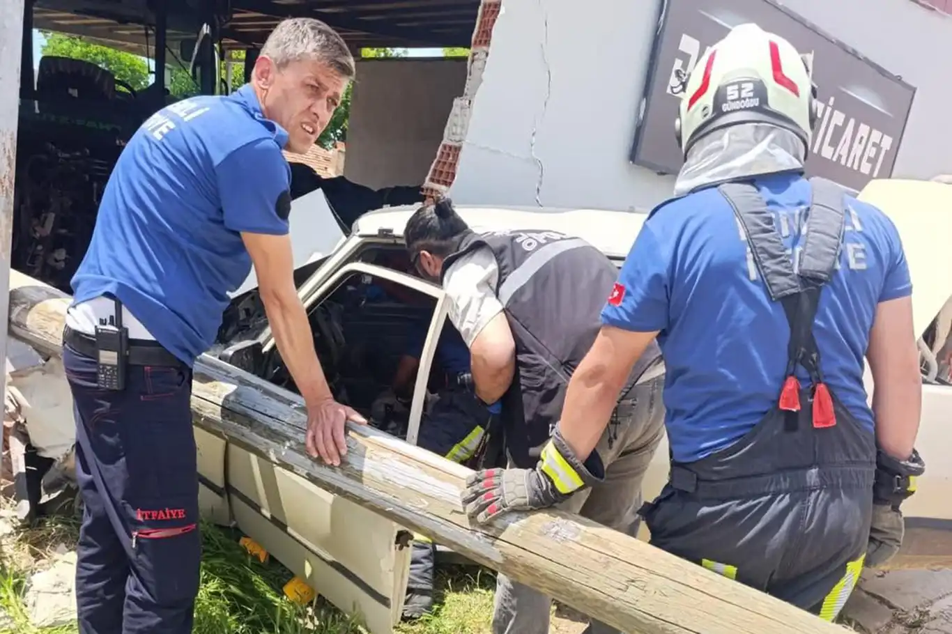 Denizli'de trafik kazası: 2 ölü