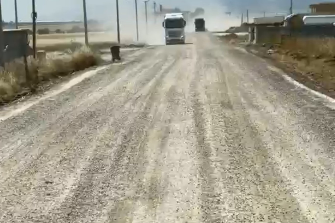 Mardin’de yarım kalan yol çalışması mahalleliyi mağdur ediyor