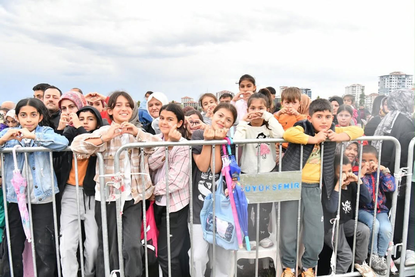 Malatya'da düzenlenen ilahi konserine yoğun ilgi
