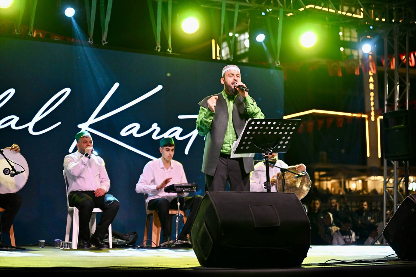 Malatya'da düzenlenen ilahi konserine yoğun ilgi