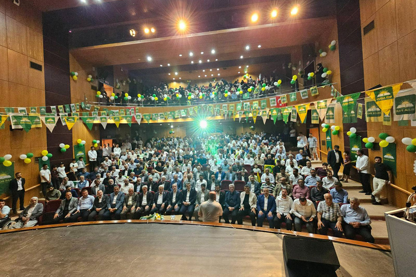 HÜDA PAR Kahta İlçe Başkanlığında bayrak değişimi
