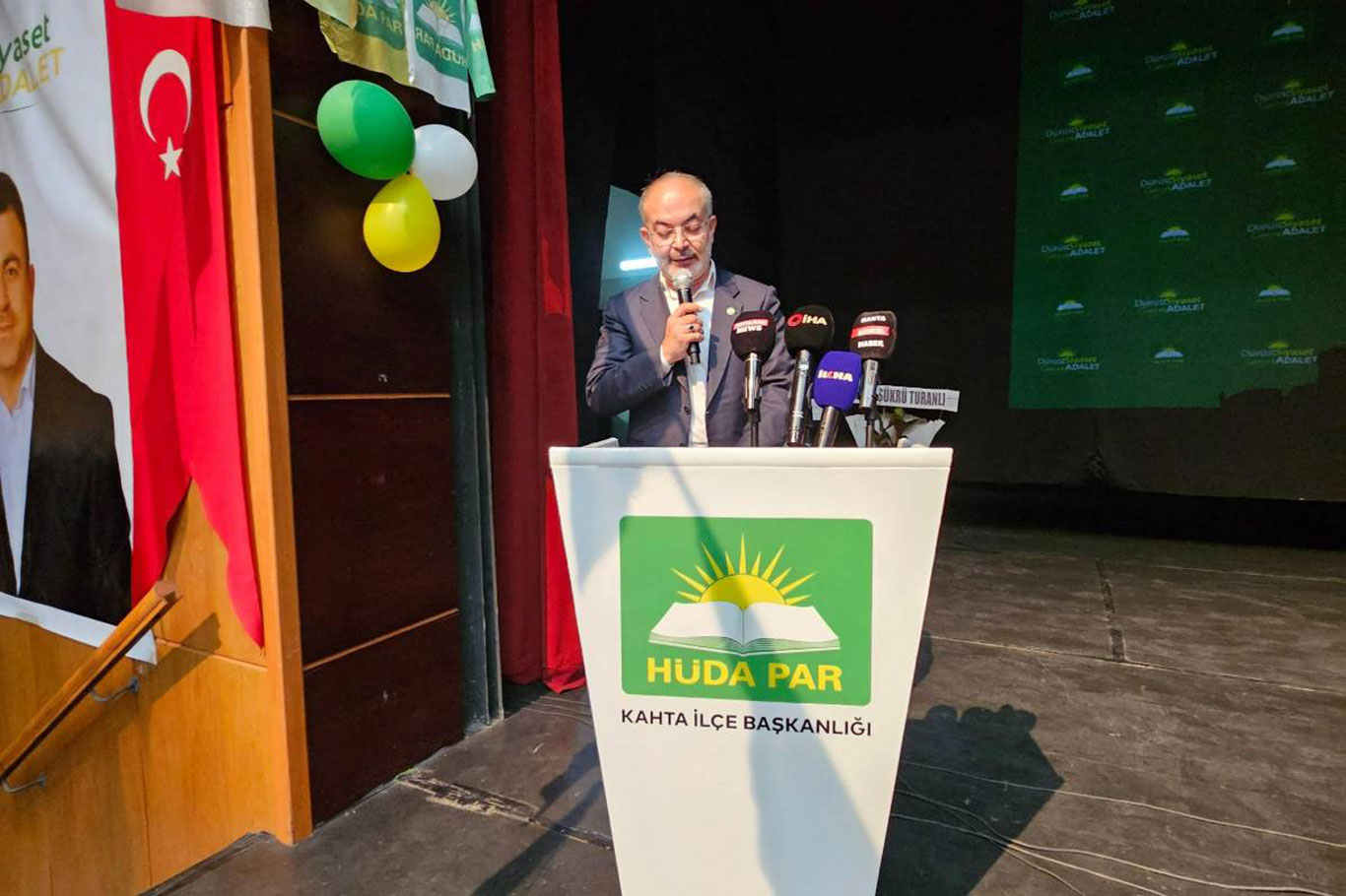 HÜDA PAR Kahta İlçe Başkanlığında bayrak değişimi