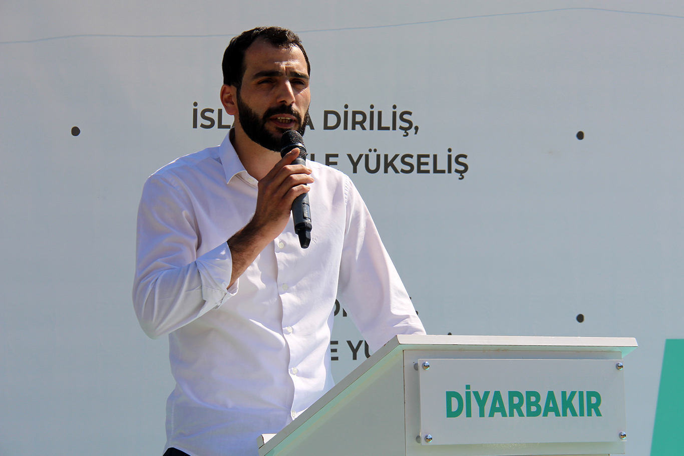 Mücahid İleri