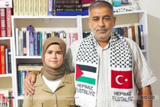 تركيا..طالبة "إمام –خطيب" في شانلي أورفا تتبرع بأول منحة دراسية لها لأيتام غزة