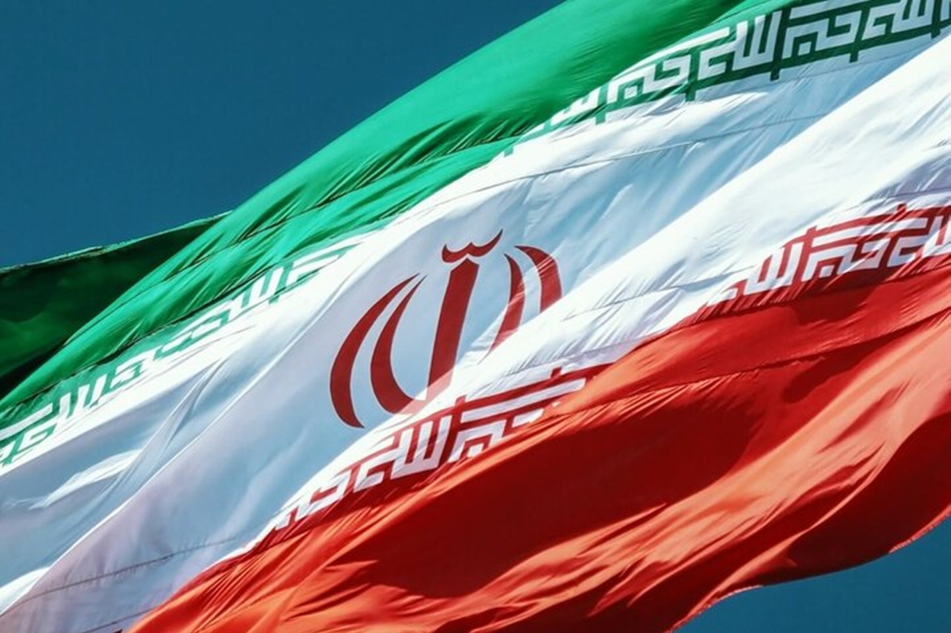 مزاعم صهيونية بوقف الهجمات على إيران بطلب من ترامب وسط استمرار التوتر الإقليمي