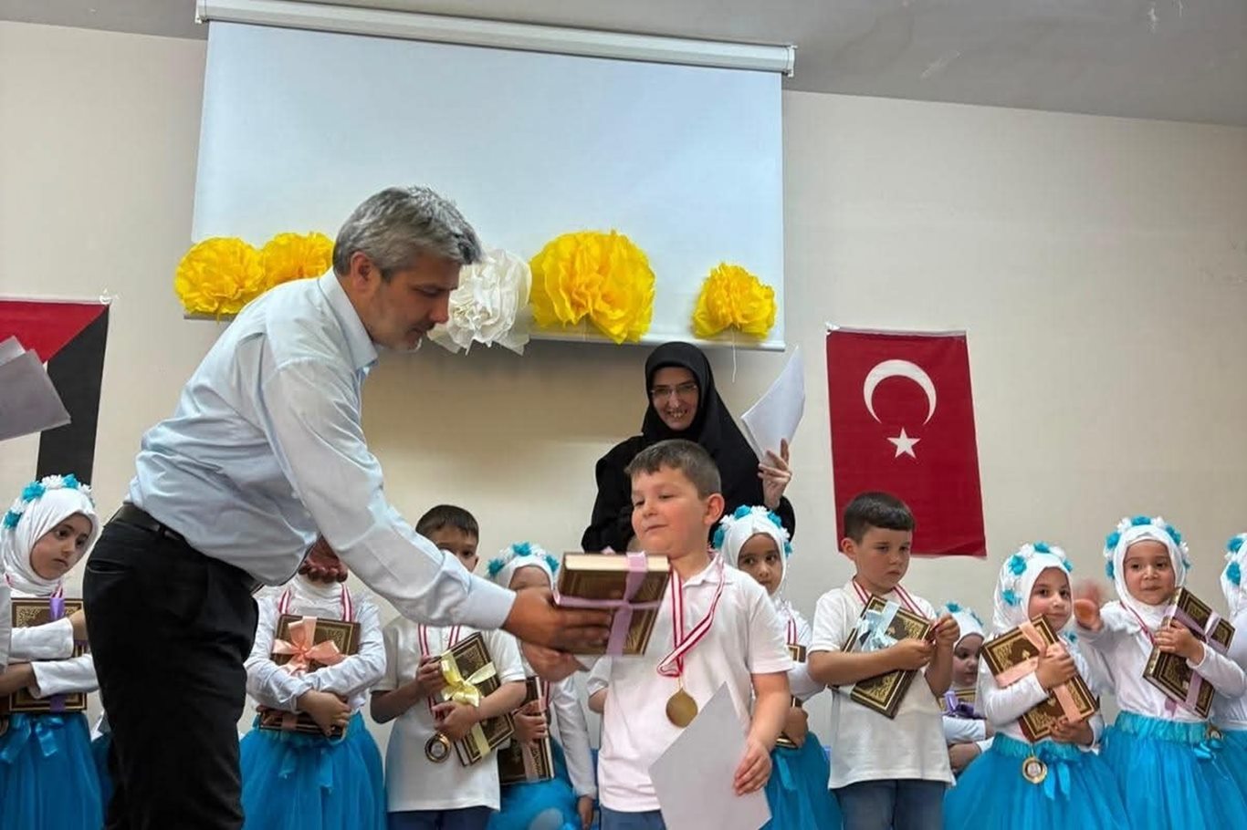 Bursa'da 4-6 Yaş Kur’an Kurslarında mezuniyet sevinci