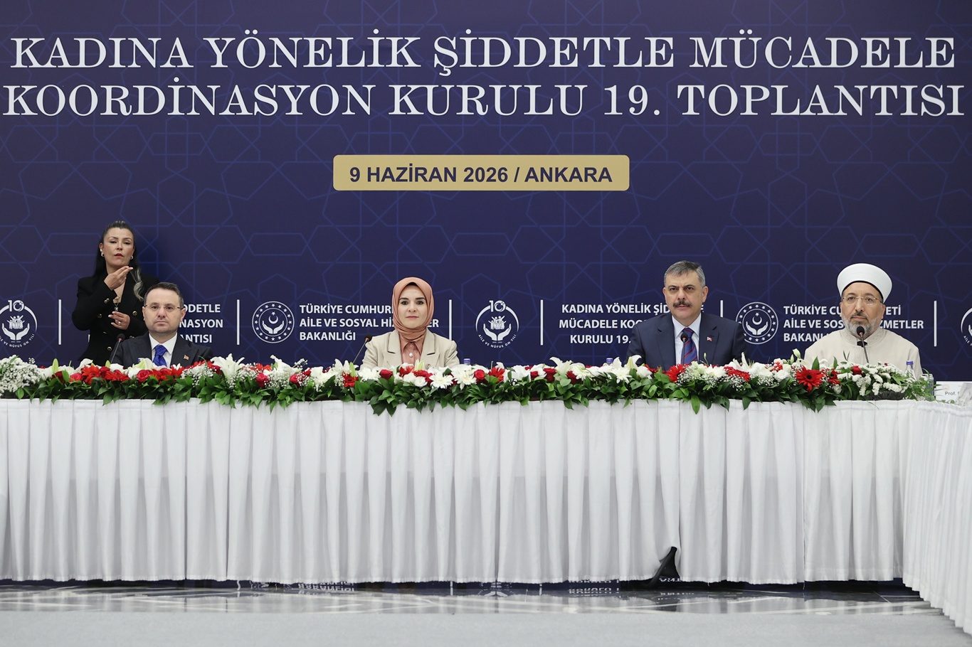 "İslam, kadını değersizleştiren her türlü düşünce ve anlayışı yasaklamıştır"