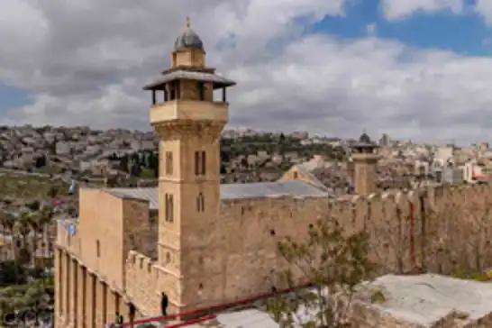 Hebron governor: Israeli roof construction threatens Ibrahimi Mosque heritage