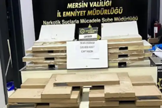 Mersin'de televizyon ünitelerine gizlenmiş 520 bin sentetik hap ele geçirildi