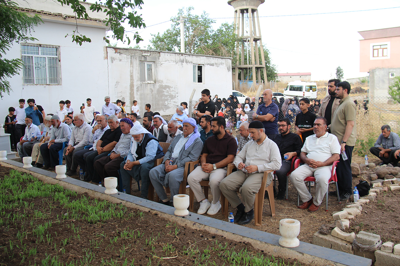 شەهیدەکانی گوندی خاتوونی لە سەر گۆڕەکەیان یاد کران