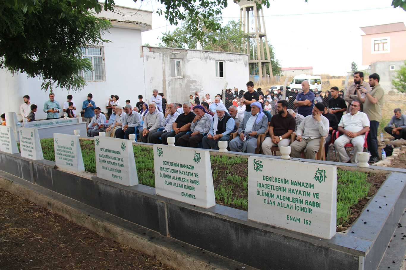 شەهیدەکانی گوندی خاتوونی لە سەر گۆڕەکەیان یاد کران