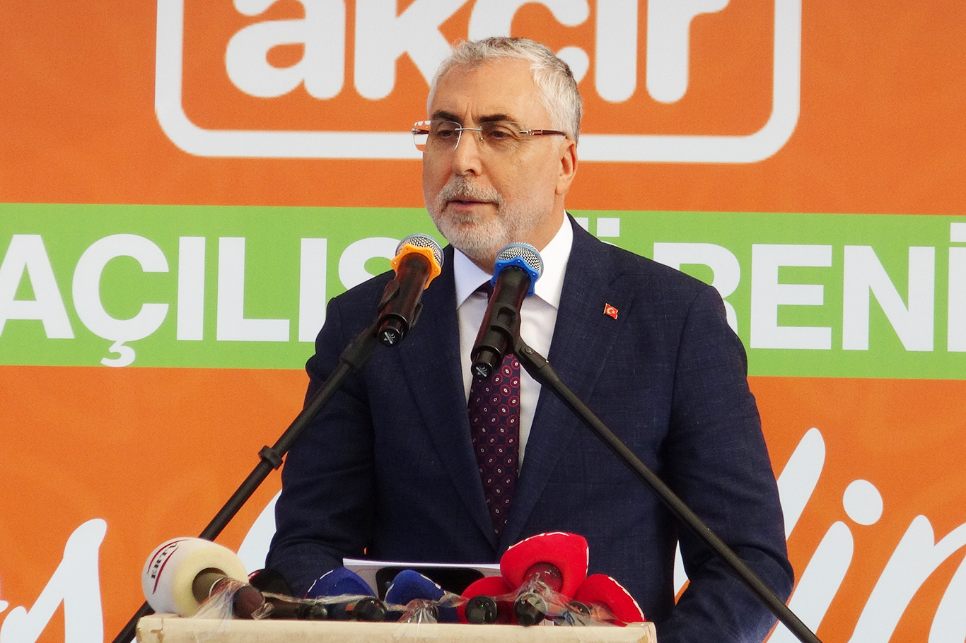 Çalışma ve Sosyal Güvenlik Bakanı Prof. Dr. Vedat Işıkhan