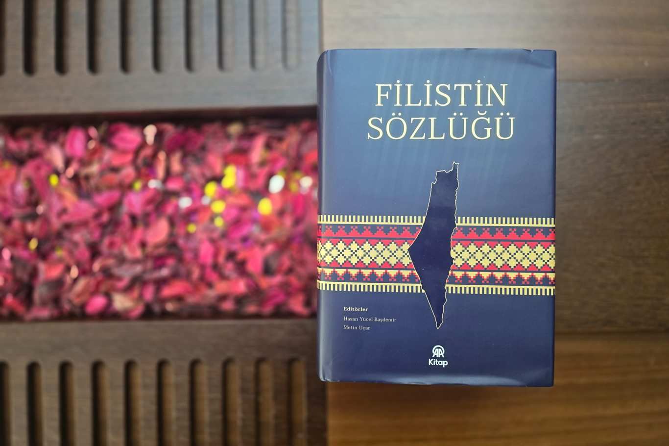 Filistin'i 630 maddede ele alan sözlüğe Siirt Üniversitesinden katkı