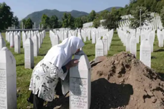 Srebrenitsa: Avrupa’nın ortasında işlenen soykırım
