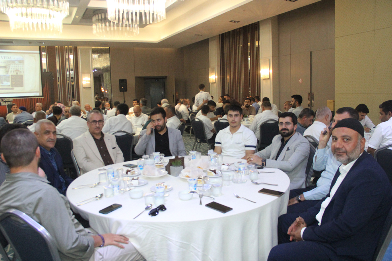 CİZRE MÜFTÜSÜNE VEDA ETTİ