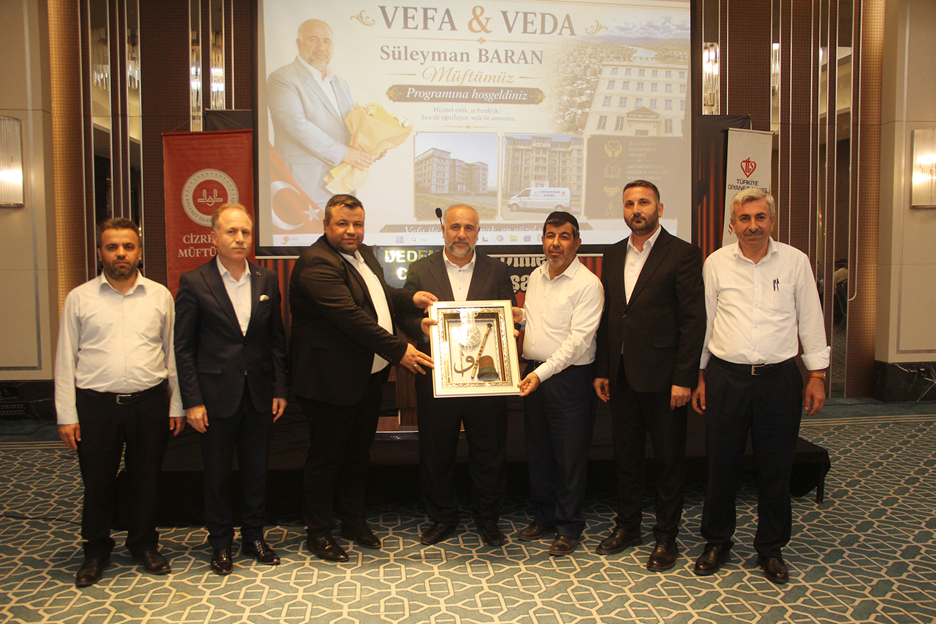 CİZRE MÜFTÜSÜNE VEDA ETTİ