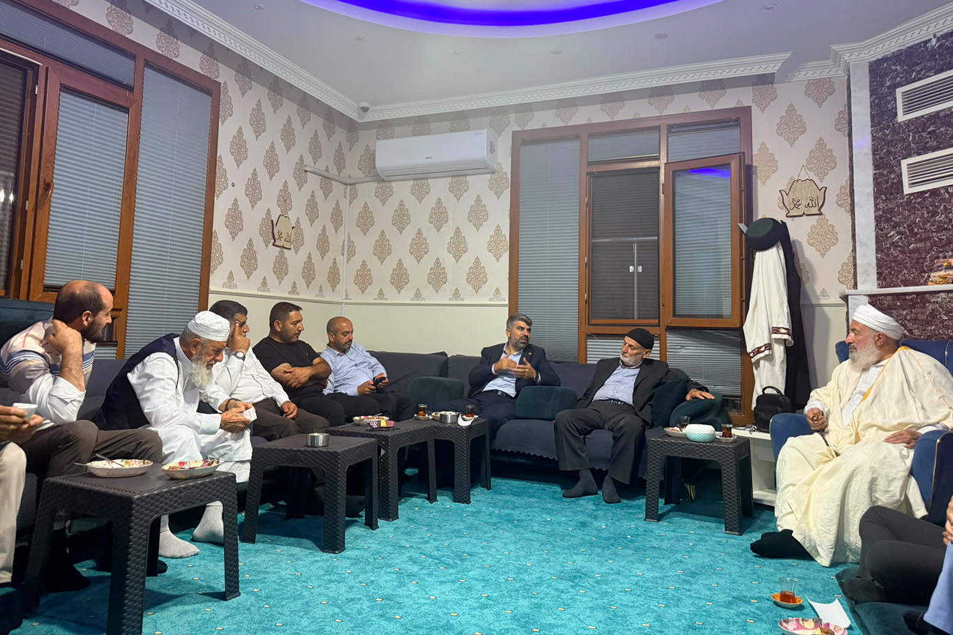 HÜDA PAR kanaat önderi M. Beşir Varol'u ziyaret etti