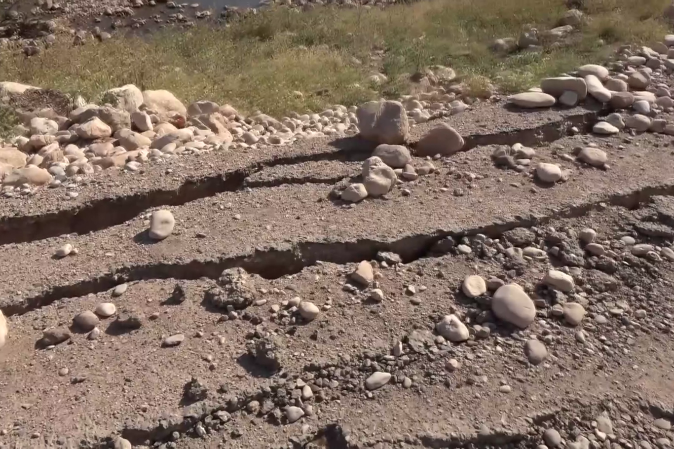 Vatandaşlardan Zarova yolu tepkisi: Can güvenliğimiz yok