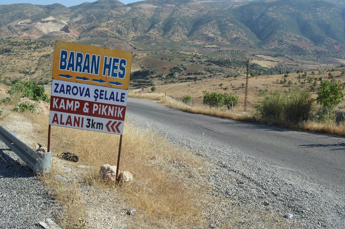 Vatandaşlardan Zarova yolu tepkisi: Can güvenliğimiz yok