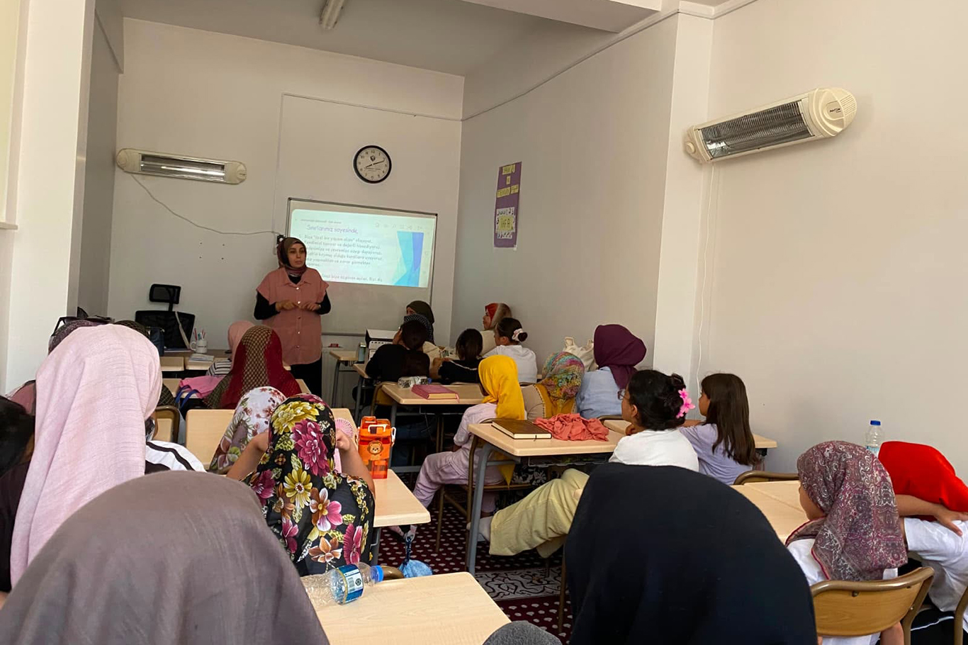 Yaz Kur'an kurslarında bağımlılıkla mücadele seminerleri başladı
