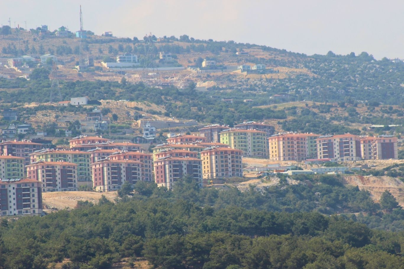 TOKİ hak sahiplerinden tepki: Konutlar sözleşmede belirtilen tarihte teslim edilmedi