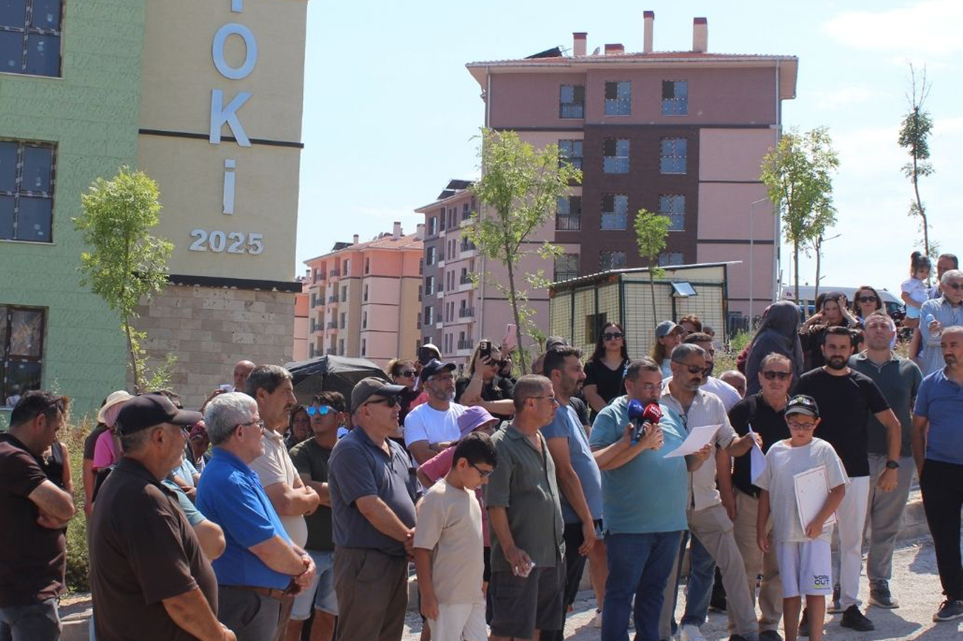 TOKİ hak sahiplerinden tepki: Konutlar sözleşmede belirtilen tarihte teslim edilmedi