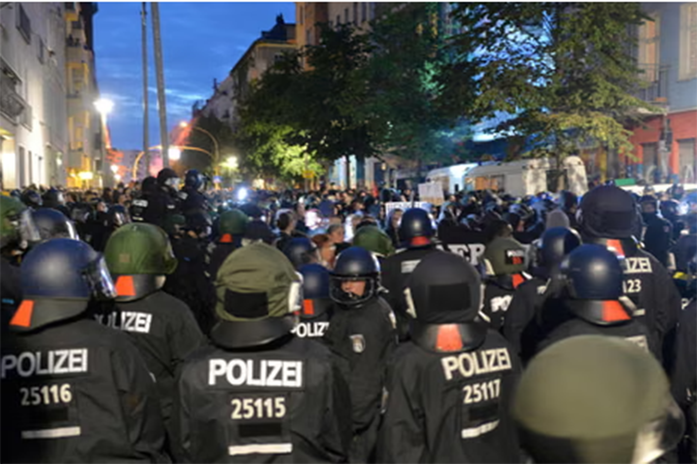 Thousands march in Berlin demanding end to German arms exports to Israel