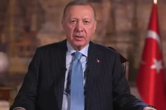 الرئيس أردوغان يعزي قطر في وفاة الأمير حمد بن خليفة آل ثاني