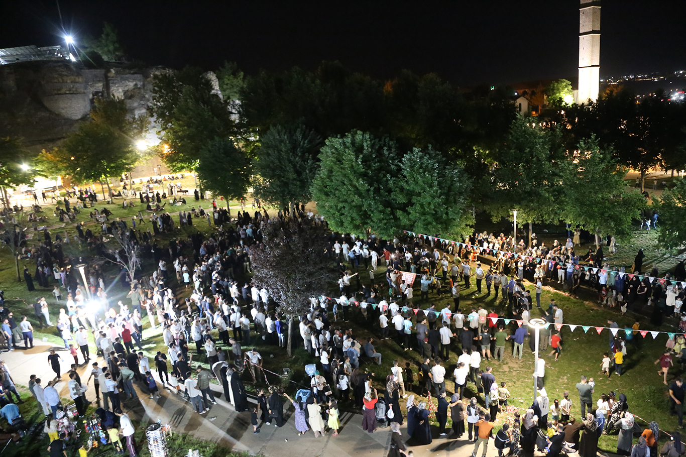 Davet ve Gençlik Hareketi'nin park etkinliğinde çocuklar ve aileler bir araya geldi 