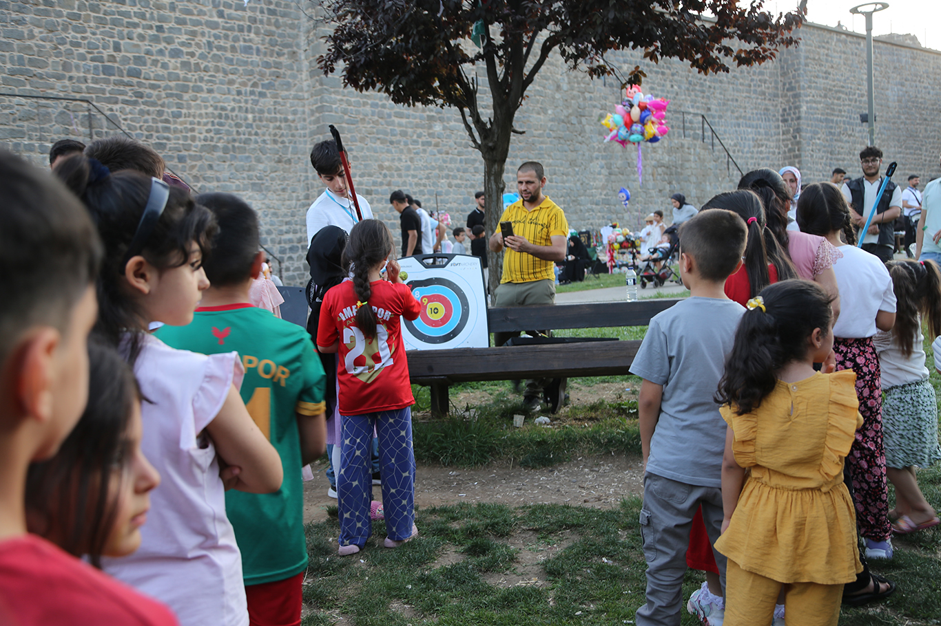 Davet ve Gençlik Hareketi'nin park etkinliğinde çocuklar ve aileler bir araya geldi 