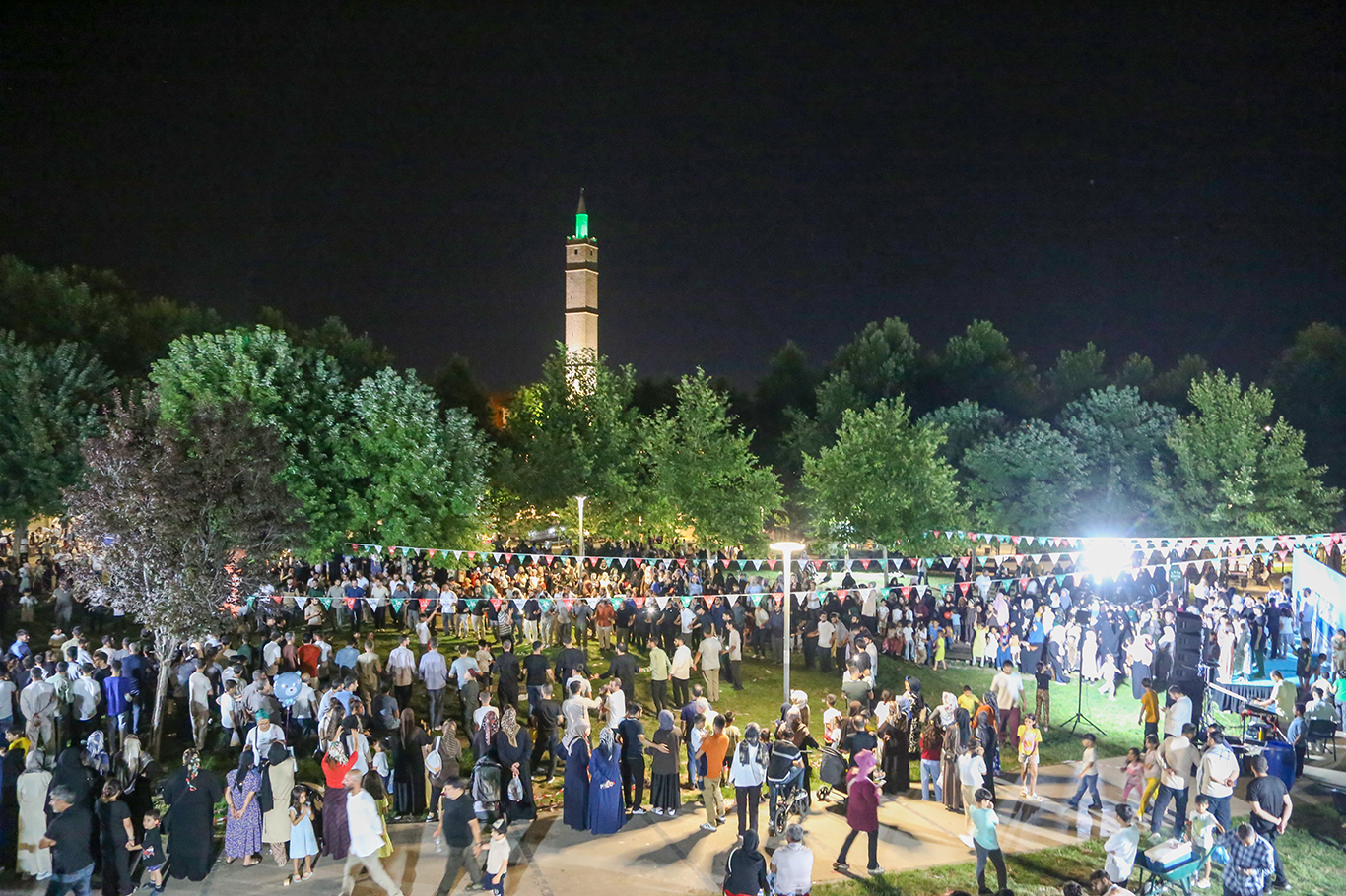 Davet ve Gençlik Hareketi'nin park etkinliğinde çocuklar ve aileler bir araya geldi 