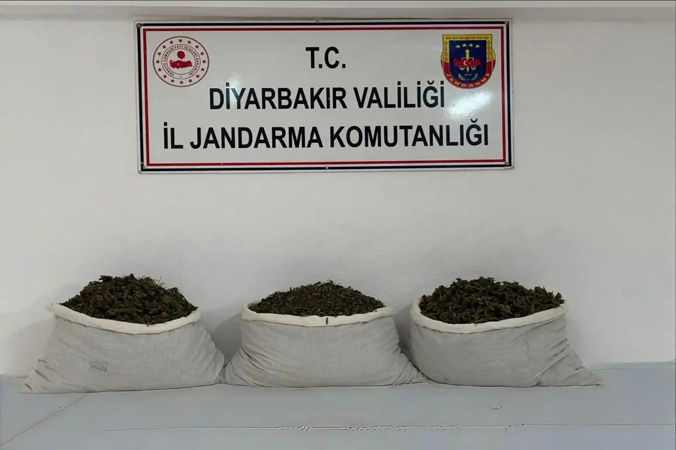 Diyarbakır'da 107 kilogram uyuşturucu ele geçirildi