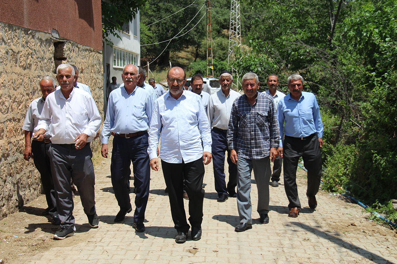 HÜDA PAR Silvan İlçe Başkanı Balyen: Tehlike yoksa caminin kapalı tutulması anlamsız