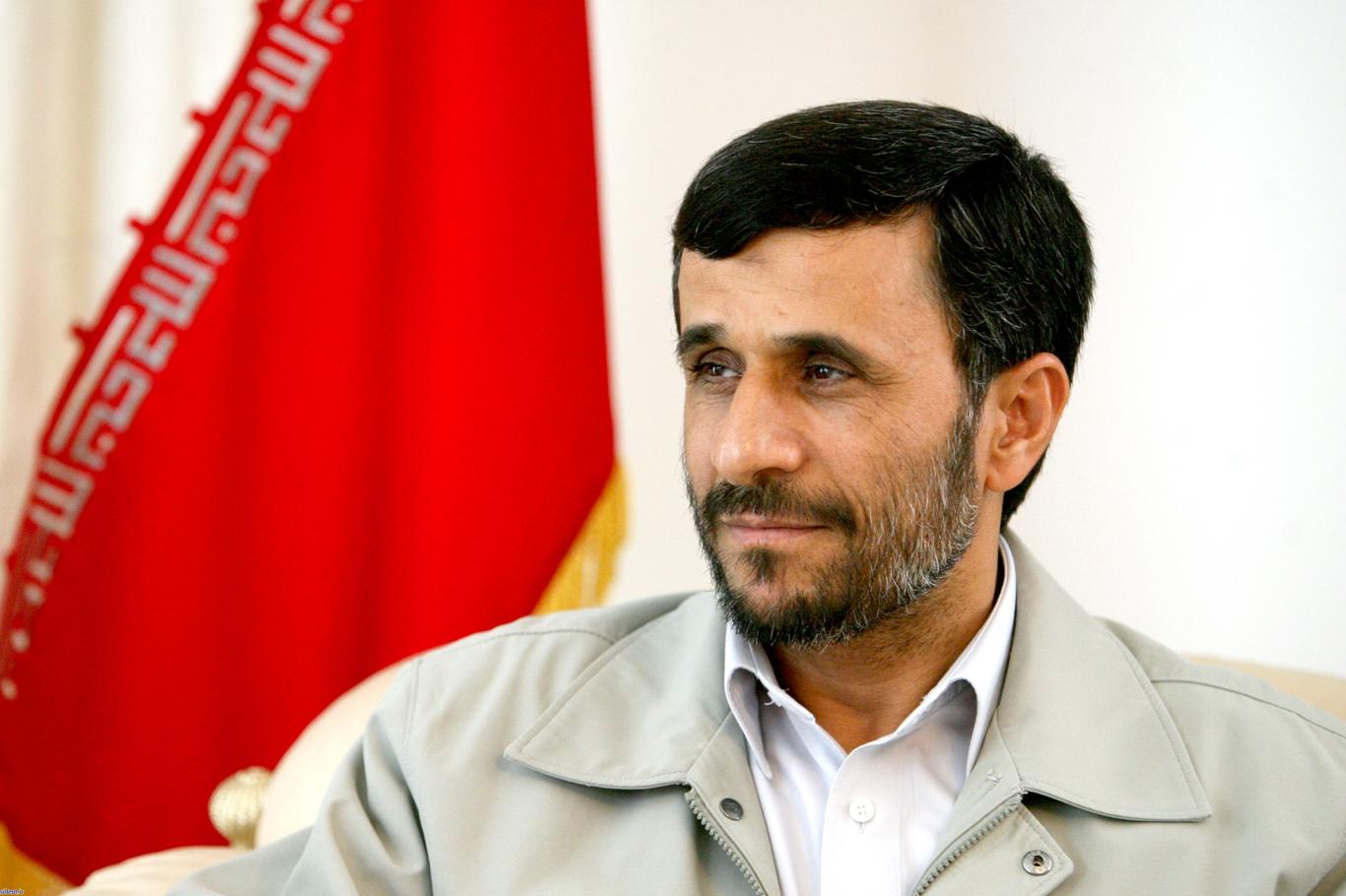 نووسینگەی ئەحمەدی نژاد ئیدیعای دەستبەسەرکردنی ماڵەوە ڕەتدەکاتەوە