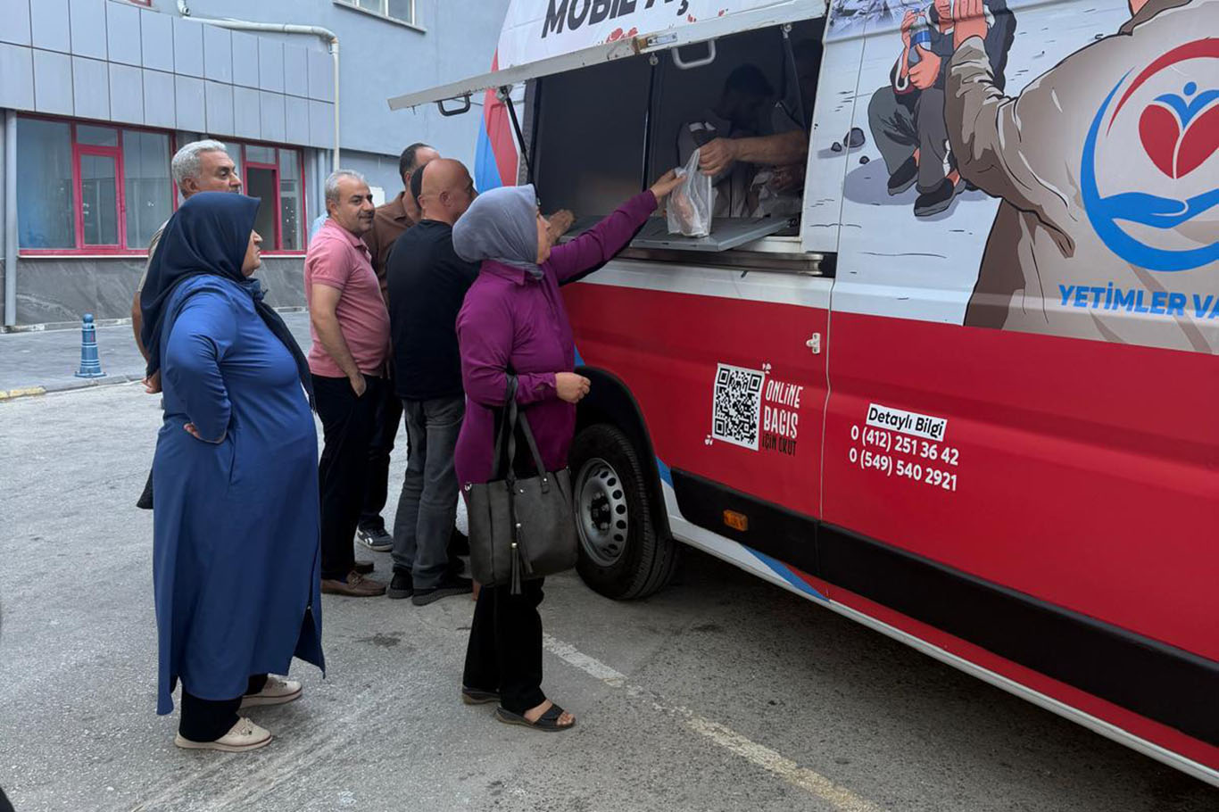 Gaziantep Yetimler Vakfı'ndan hasta yakınlarına kahvaltı ikramı