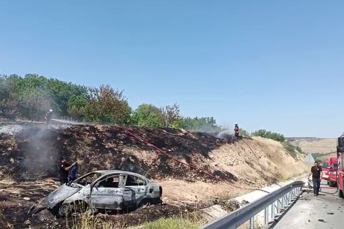 Malatya'da kaza yapan otomobil alev alarak yandı: 1 ölü 1 ağır yaralı