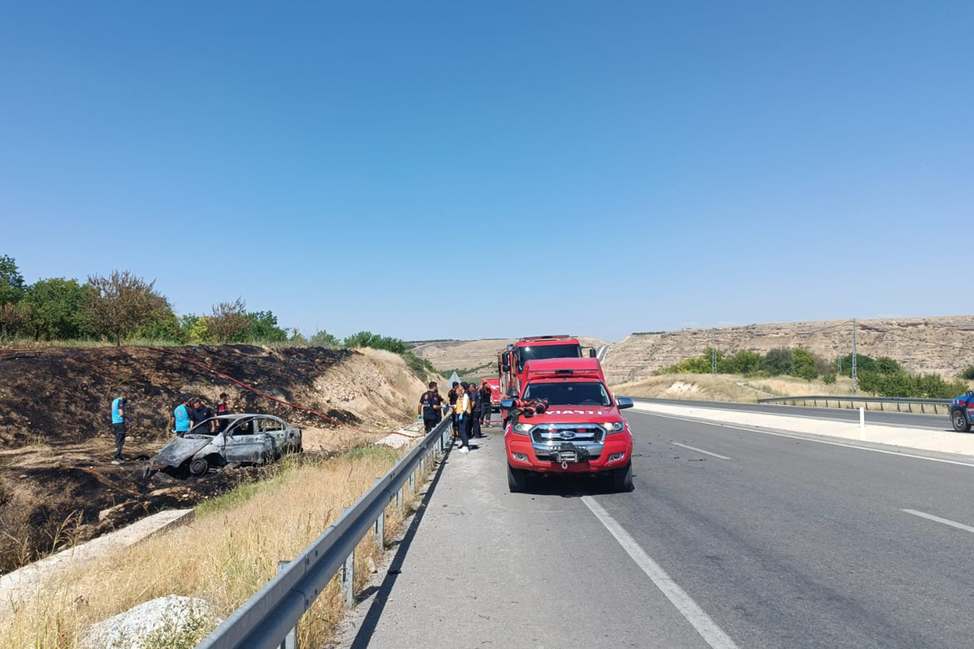 Malatya'da kaza yapan otomobil alev alarak yandı: 1 ölü 1 ağır yaralı