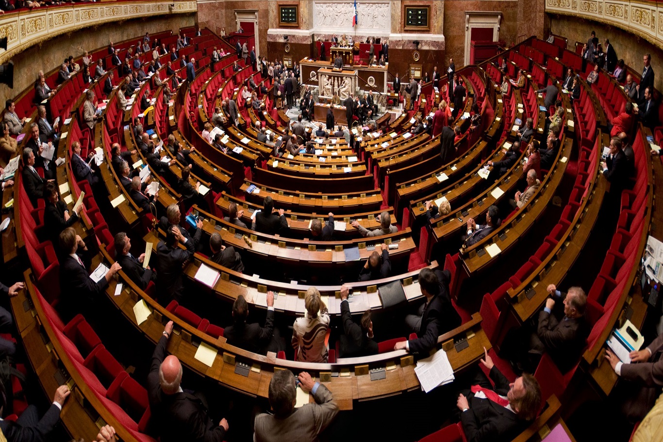 France edges toward legalizing assisted dying despite strong ethical concerns