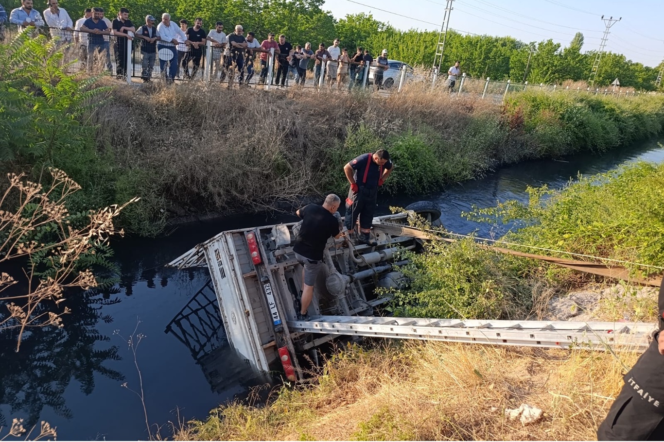 Malatya'da kamyonet sulama kanalına düştü: Sürücü hayatını kaybetti