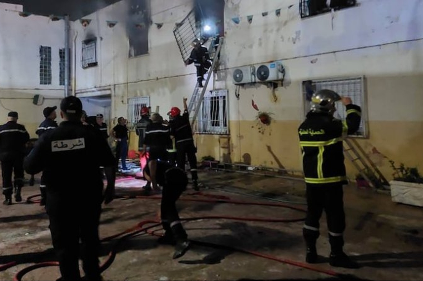 مصرع 11 شخصاً جراء حريق داخل دار للأيتام بالجزائر