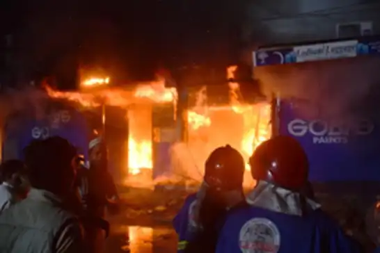 House fire kills family of 6 in northwestern Pakistan