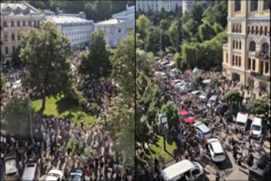 Thousands takes to streets across Ukraine demanding defense minister Fedorov's reappointment