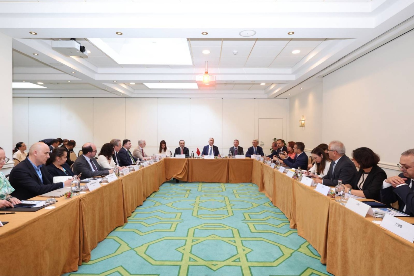 Bakan Bolat, AB büyükelçileriyle Sanayi Hızlandırma Yasası'nı görüştü