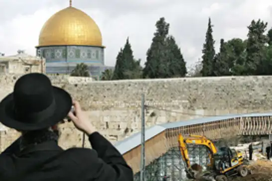 Al-Aqsa Mosque trustees warn of escalating Israeli excavations around holy site