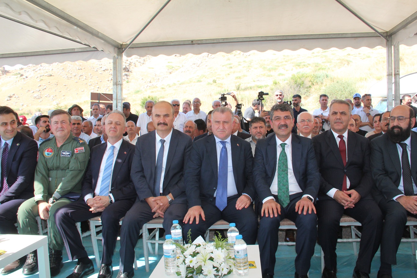 Bakan Bak, Şeyh Hevînda Ziyaretgâhı restorasyonu için düzenlenen çivi çakma törenine katıldı