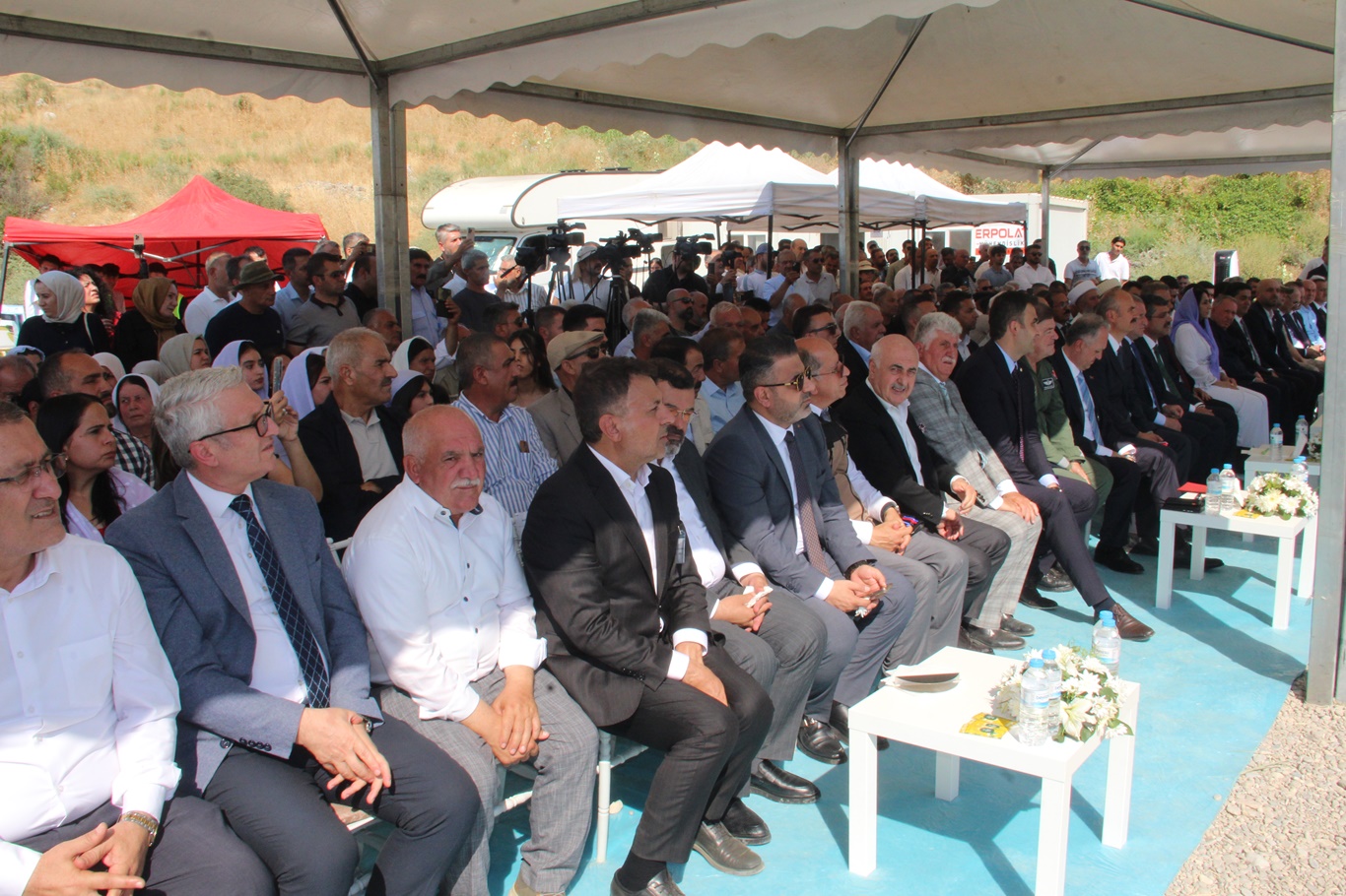 Bakan Bak, Şeyh Hevînda Ziyaretgâhı restorasyonu için düzenlenen çivi çakma törenine katıldı