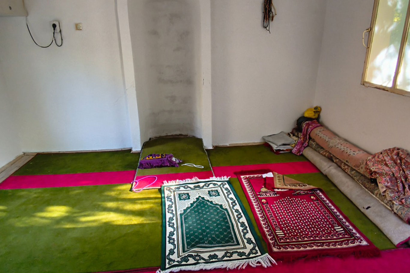 Anamur'daki 9 metrekarelik cami yolcuların uğrak noktası