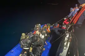 Ege Denizi'nde 39 düzensiz göçmen ile 1 göçmen kaçakçılığı şüphelisi yakalandı